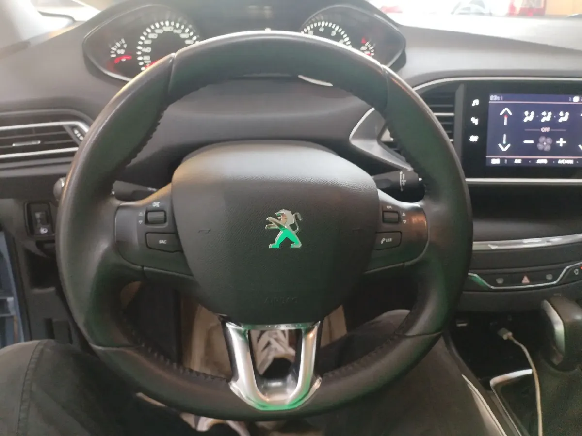 2015 Peugeot 308S 1.6T 167HP L4 6AT,autocango,china used car exporter,china ev exporter,chinese used car exporter,chinese used ev exporter