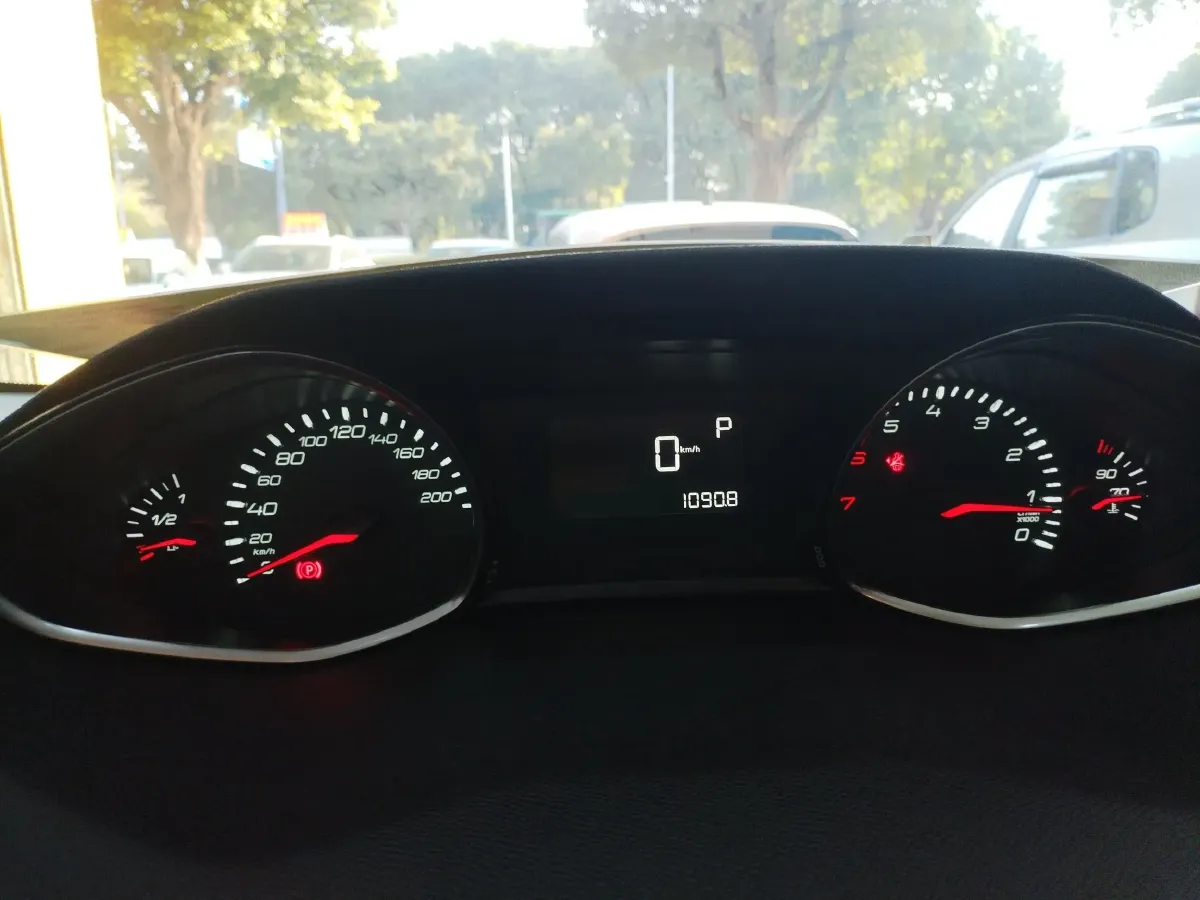 2015 Peugeot 308S 1.6T 167HP L4 6AT,autocango,china used car exporter,china ev exporter,chinese used car exporter,chinese used ev exporter