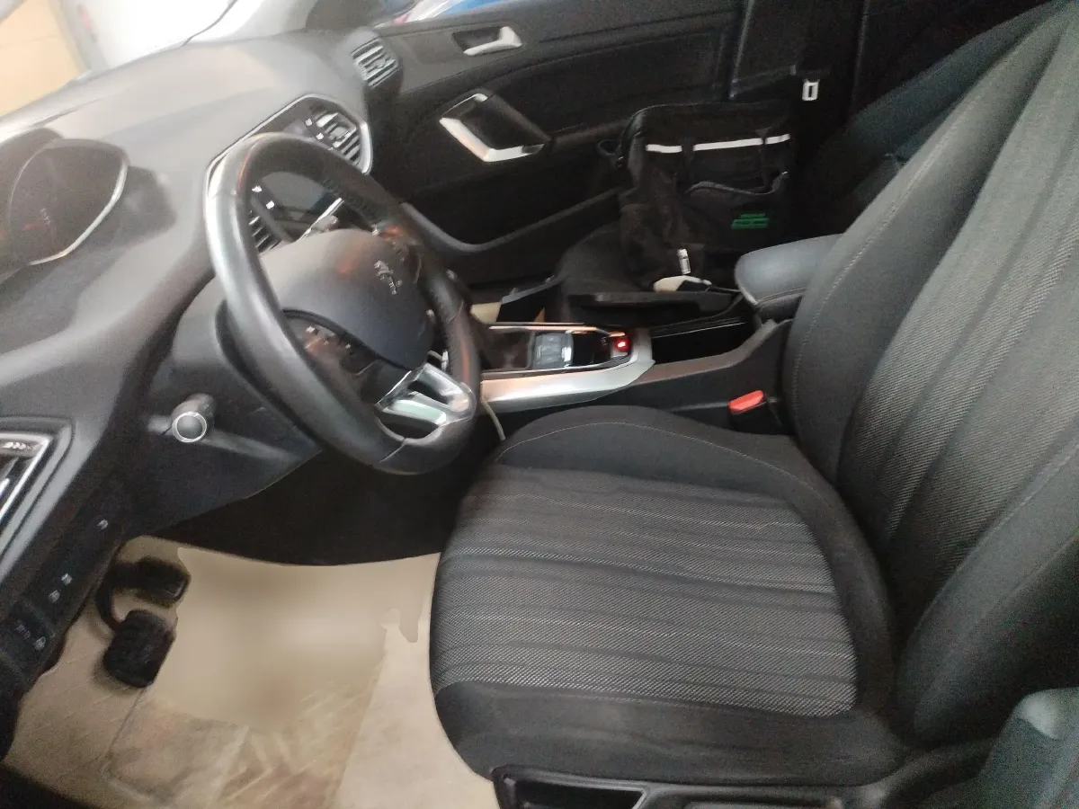 2015 Peugeot 308S 1.6T 167HP L4 6AT,autocango,china used car exporter,china ev exporter,chinese used car exporter,chinese used ev exporter