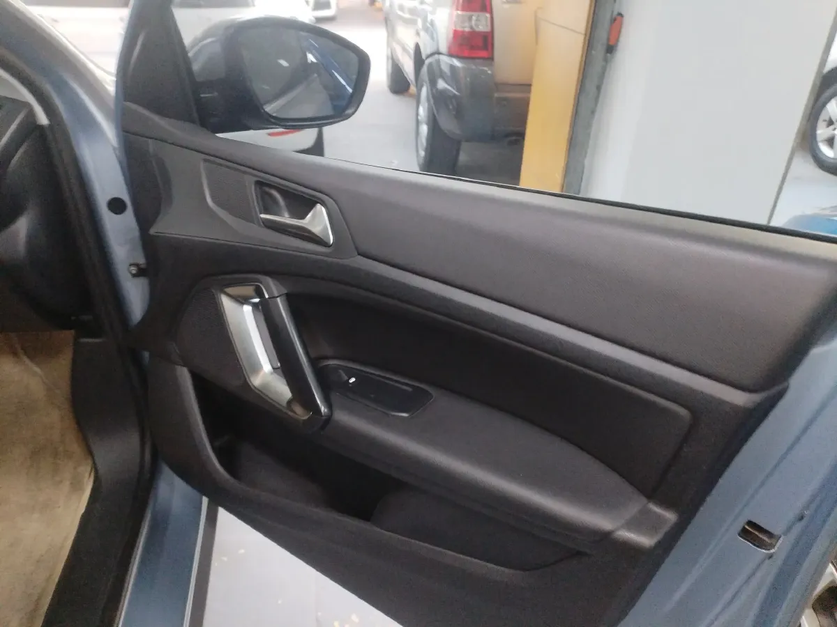 2015 Peugeot 308S 1.6T 167HP L4 6AT,autocango,china used car exporter,china ev exporter,chinese used car exporter,chinese used ev exporter