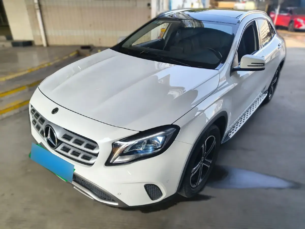 2018 Mercedes-Benz GLA Class 1.6T 156HP L4 7DCT
