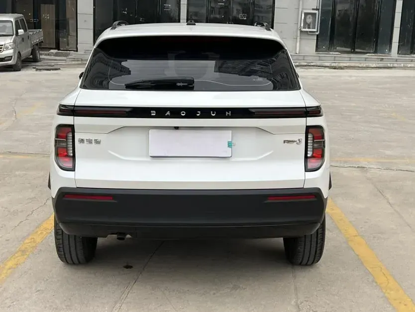 2020 BaoJun RS-3 1.5L 99HP L4 6MT,autocango,china used car exporter,china ev exporter,chinese used car exporter,chinese used ev exporter