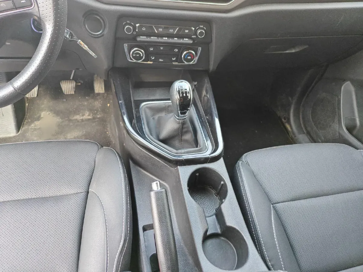 2019 DongFeng Fengon Fengon S560 1.8L 139HP L4 5MT,autocango,china used car exporter,china ev exporter,chinese used car exporter,chinese used ev exporter