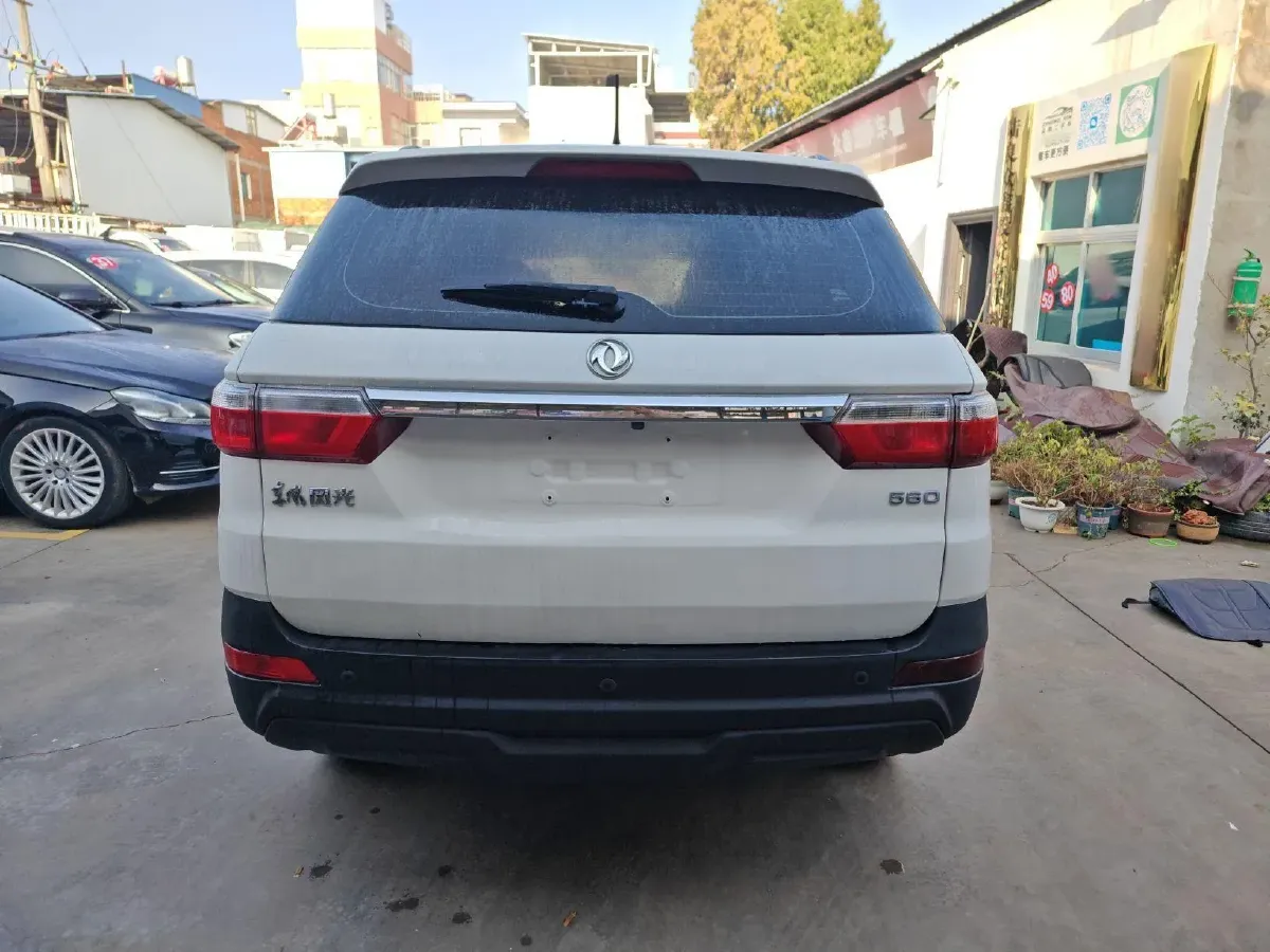 2019 DongFeng Fengon Fengon S560 1.8L 139HP L4 5MT,autocango,china used car exporter,china ev exporter,chinese used car exporter,chinese used ev exporter