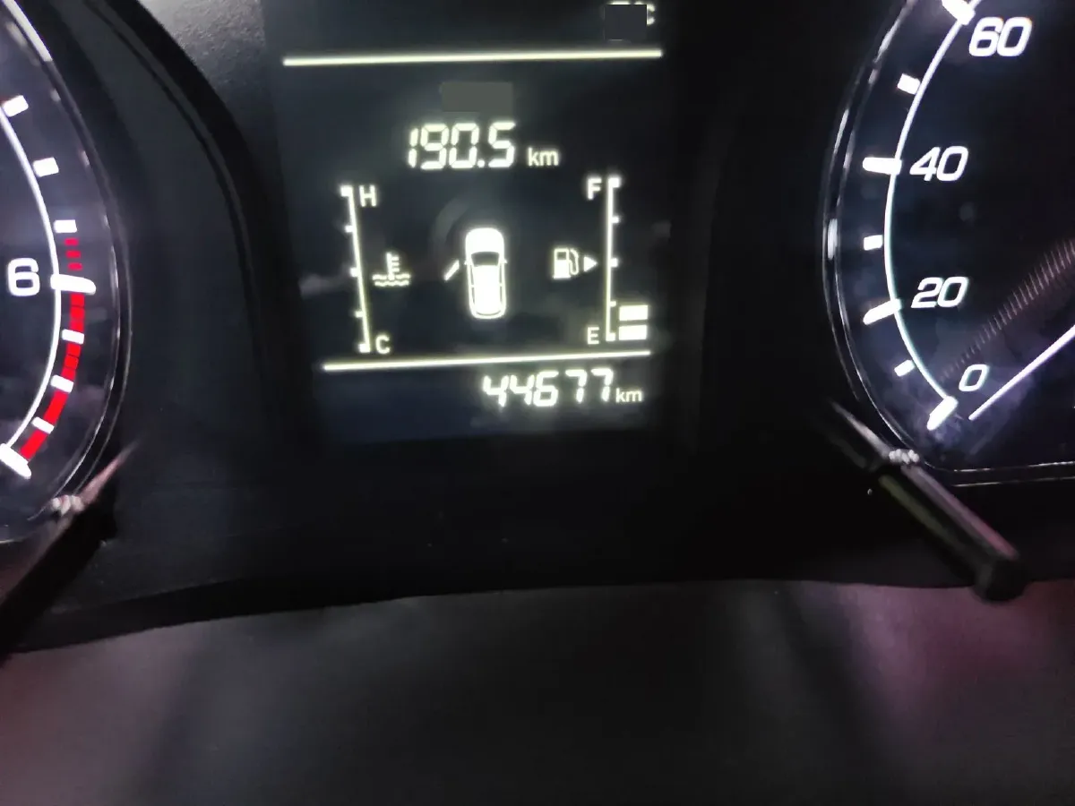 2019 ChangAn Oshan X70A 1.5L 107HP L4 5MT,autocango,china used car exporter,china ev exporter,chinese used car exporter,chinese used ev exporter