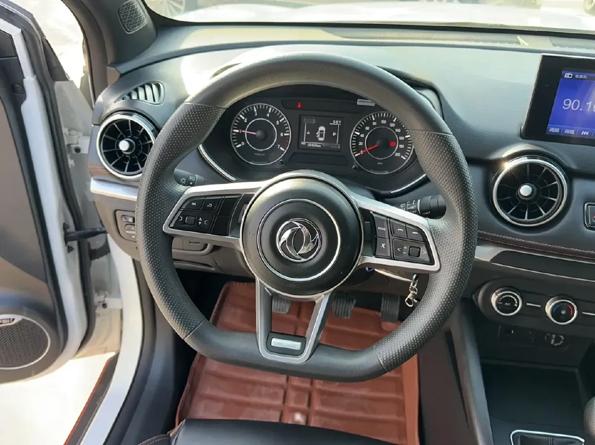 2022 DongFeng Fengon Fengon 500 1.5L 116HP L4 5MT,autocango,china used car exporter,china ev exporter,chinese used car exporter,chinese used ev exporter