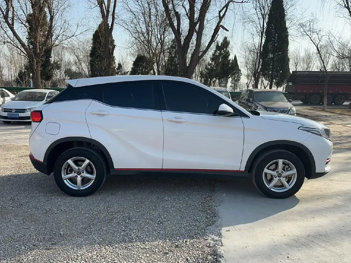 2022 DongFeng Fengon Fengon 500 1.5L 116HP L4 5MT,autocango,china used car exporter,china ev exporter,chinese used car exporter,chinese used ev exporter