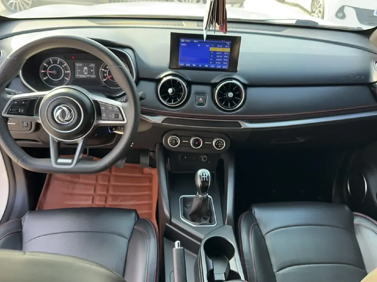 2022 DongFeng Fengon Fengon 500 1.5L 116HP L4 5MT,autocango,china used car exporter,china ev exporter,chinese used car exporter,chinese used ev exporter