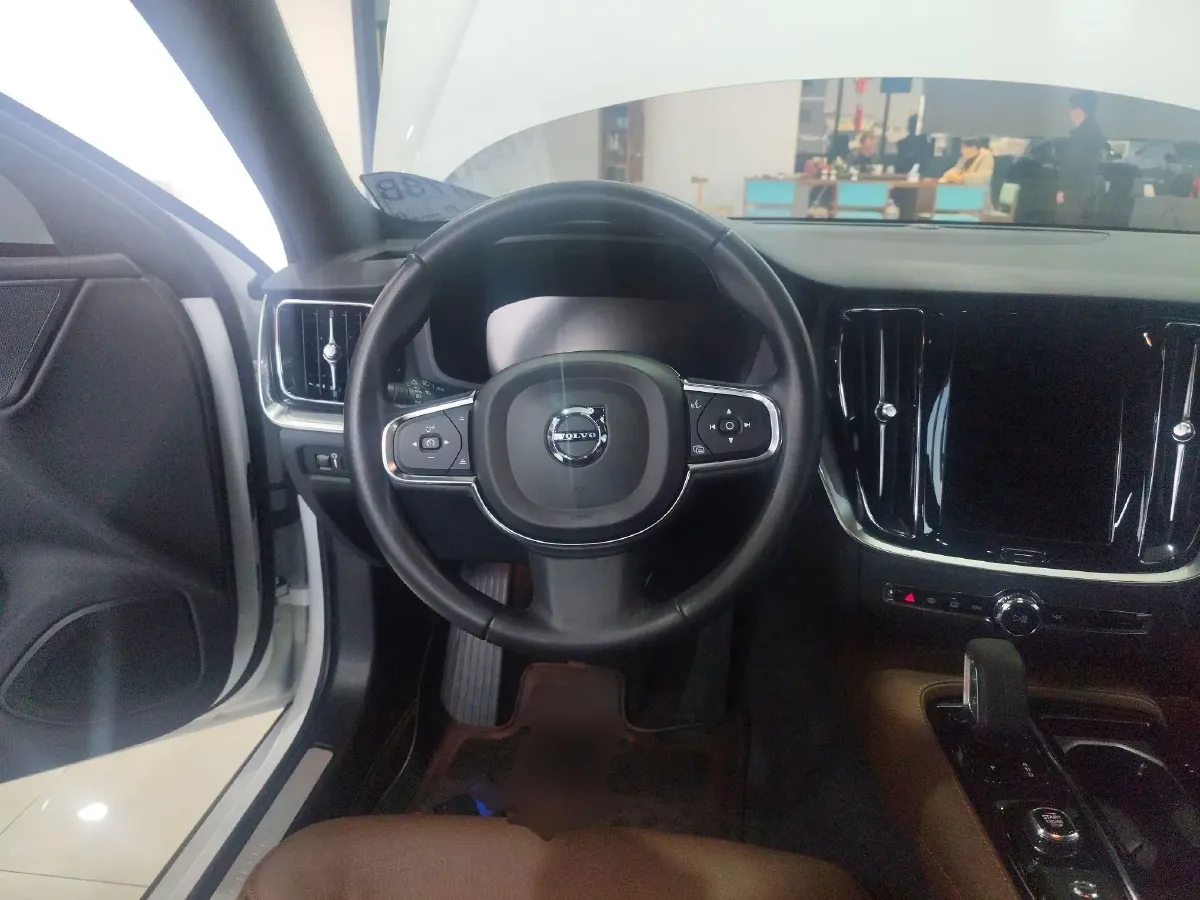 2022 Volvo S60 PHEV 2.0T 303HP L4 8AT PHEV 11.6KWH,autocango,china used car exporter,china ev exporter,chinese used car exporter,chinese used ev exporter