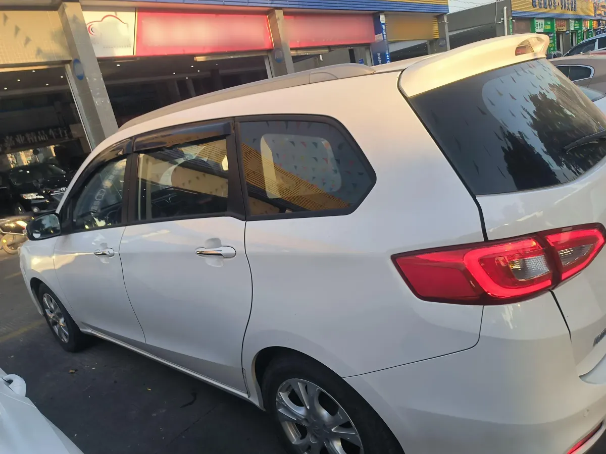 2017 HaiMa Family MPV 1.5T 156HP L4 6AT,autocango,china used car exporter,china ev exporter,chinese used car exporter,chinese used ev exporter