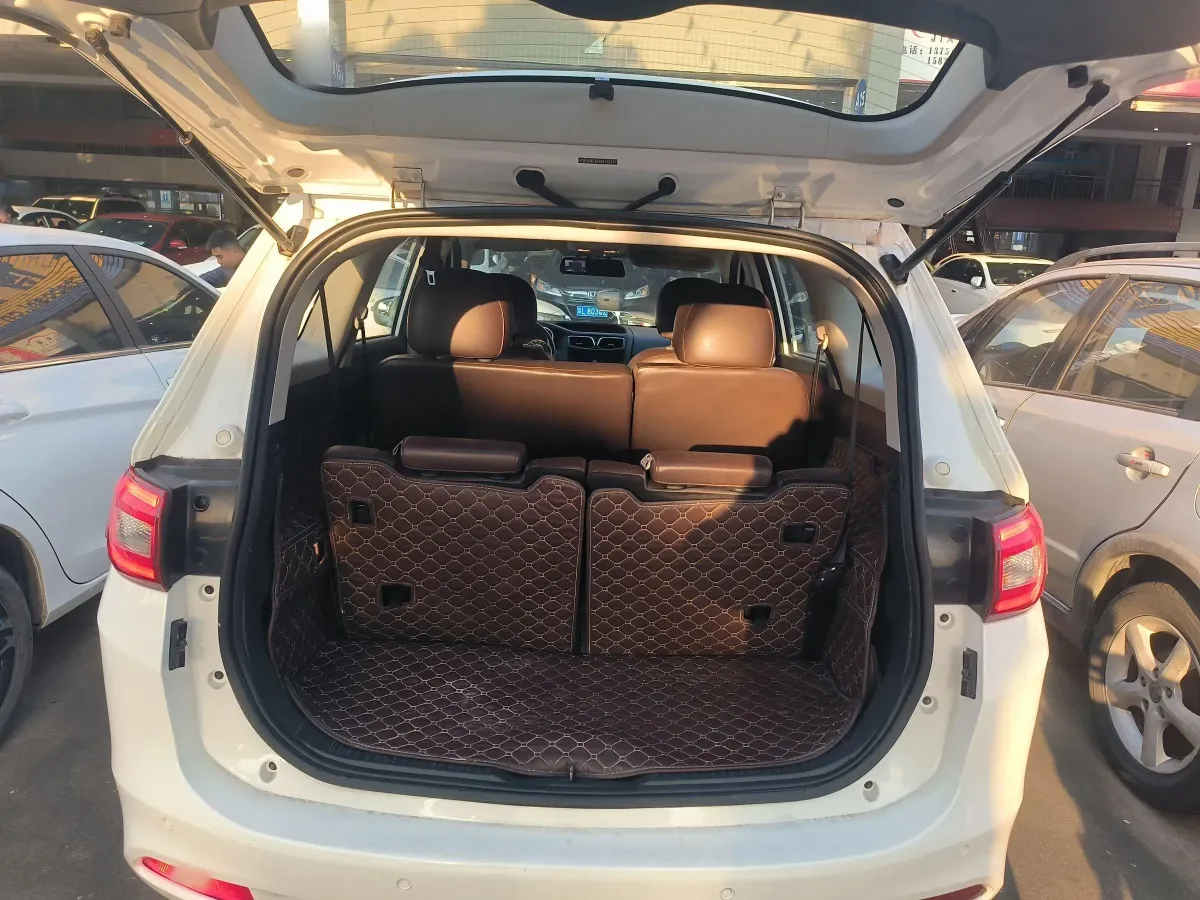 2017 HaiMa Family MPV 1.5T 156HP L4 6AT,autocango,china used car exporter,china ev exporter,chinese used car exporter,chinese used ev exporter