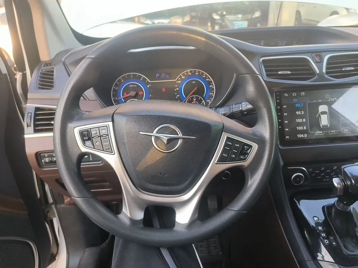 2017 HaiMa Family MPV 1.5T 156HP L4 6AT,autocango,china used car exporter,china ev exporter,chinese used car exporter,chinese used ev exporter