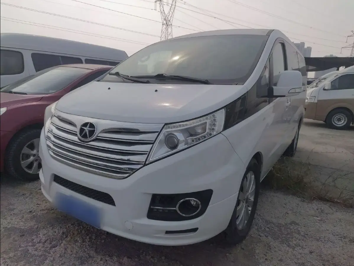 2013 JAC Refine M5 2.0T 177HP L4 5AT