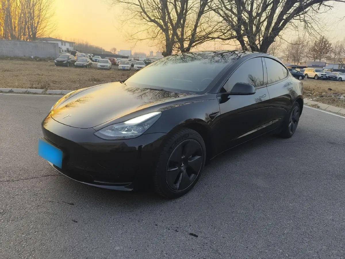 2022 Tesla Model 3 BEV 60KWH