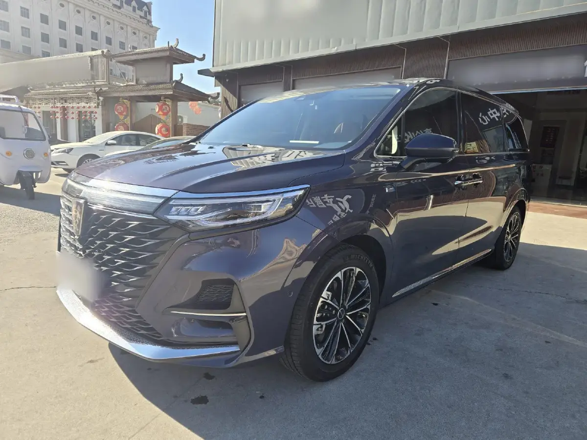 2022 Roewe iMAX8 2.0T 234HP L4 8AT