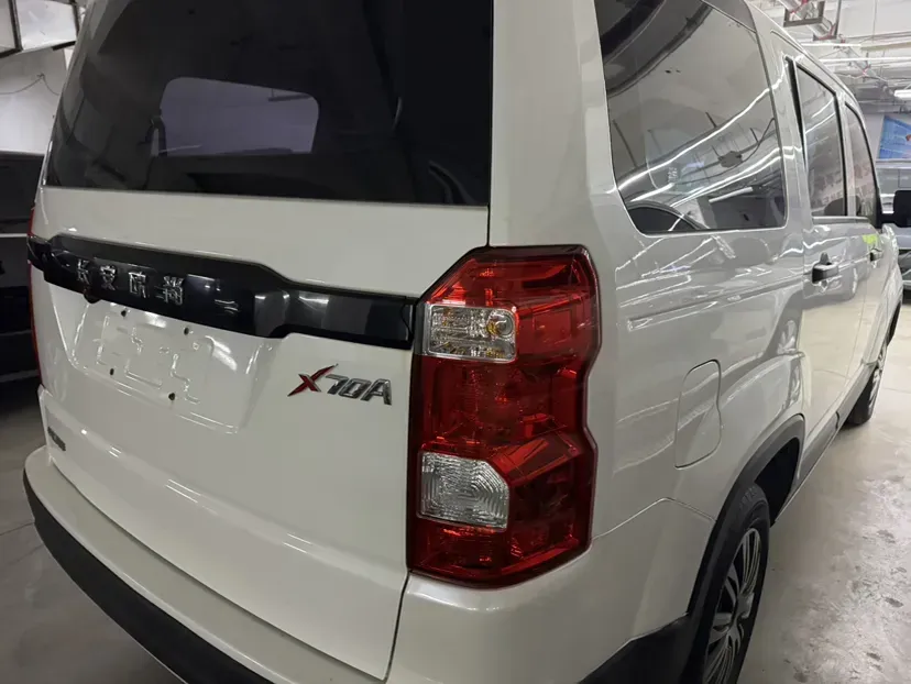 2020 ChangAn Oshan X70A 1.5L 107HP L4 5MT,autocango,china used car exporter,china ev exporter,chinese used car exporter,chinese used ev exporter