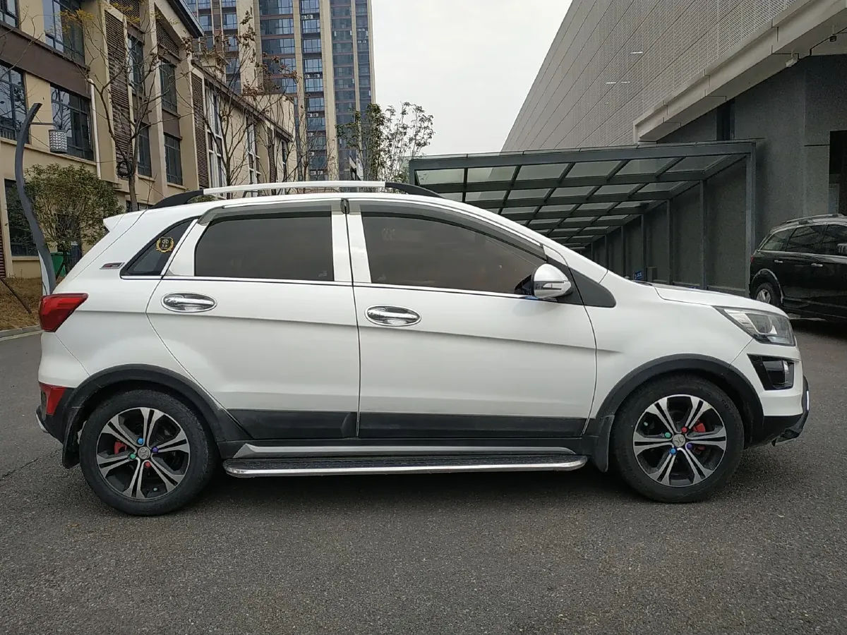 2015 BeiJing Auto Senova X25 1.5L 116HP L4 5MT,autocango,china used car exporter,china ev exporter,chinese used car exporter,chinese used ev exporter