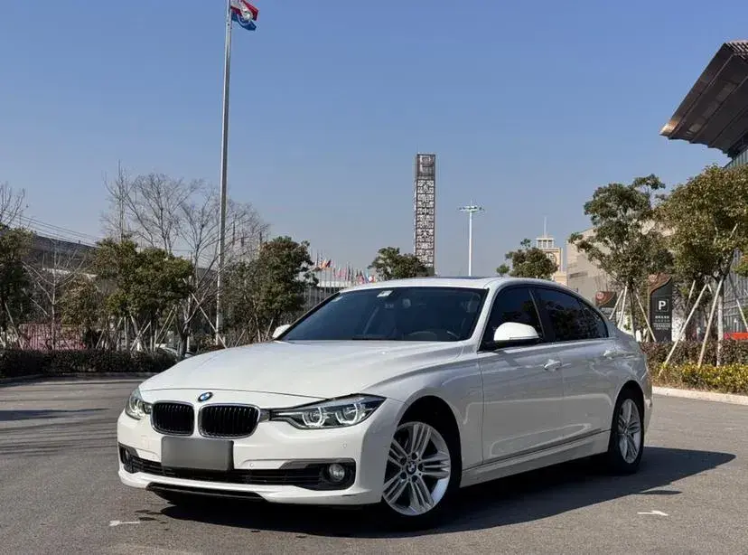 2017 BMW 3 Series 2.0T 184HP L4 8AT