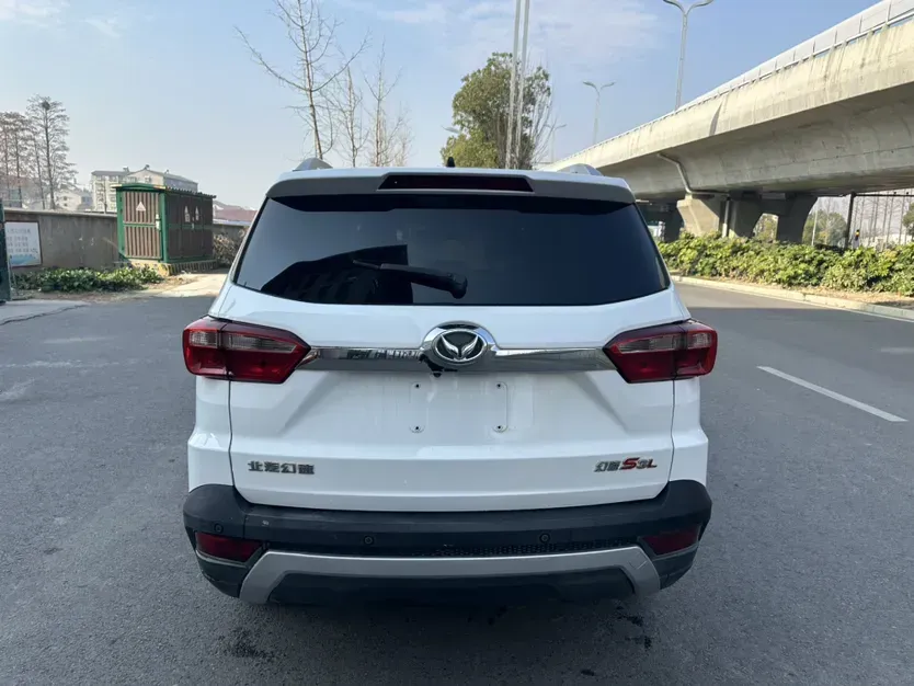 2016 BAIC Hyosow S3 1.5L 113HP L4 5MT,autocango,china used car exporter,china ev exporter,chinese used car exporter,chinese used ev exporter