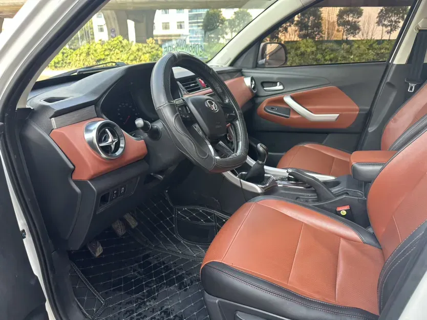 2016 BAIC Hyosow S3 1.5L 113HP L4 5MT,autocango,china used car exporter,china ev exporter,chinese used car exporter,chinese used ev exporter