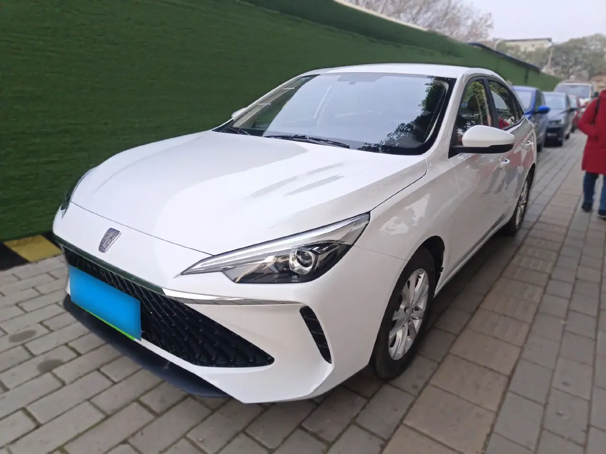 2023 Roewe i5 1.5L 129HP L4 5MT