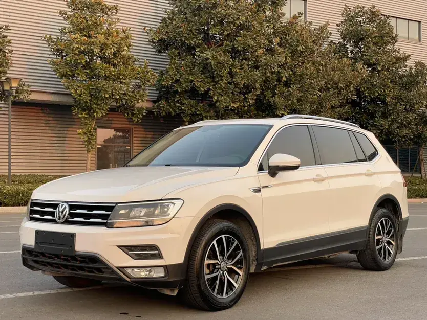 2017 Volkswagen Tiguan L 1.8T 180HP L4 7DCT