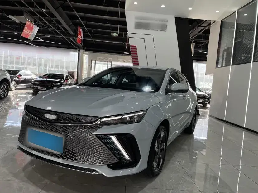2022 Geely Emgrand L HiP 1.5T 181HP L4 3DHT PHEV 15.5KWH