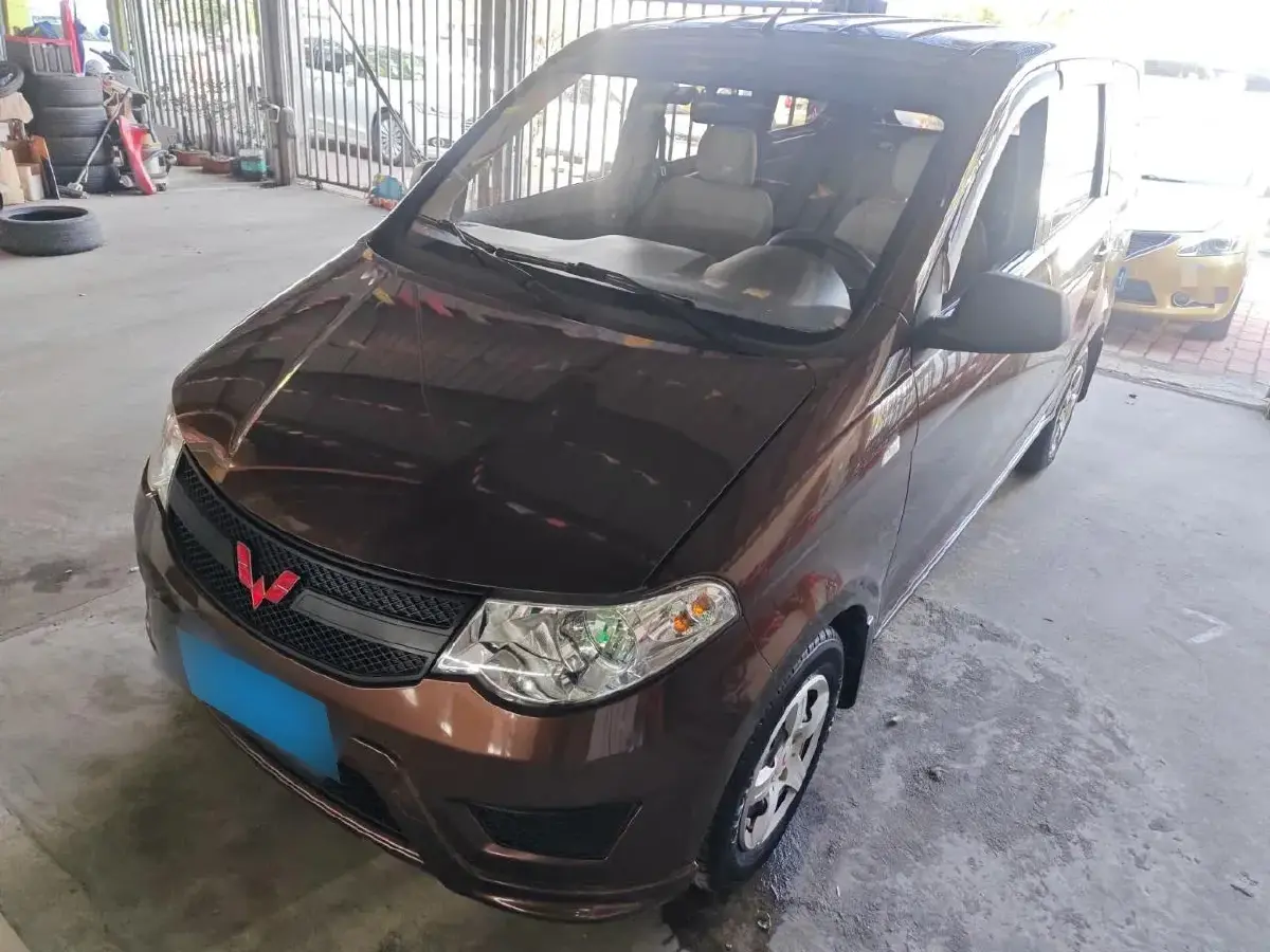 2020 WuLing HongGuang 1.2L 76HP L4 5MT