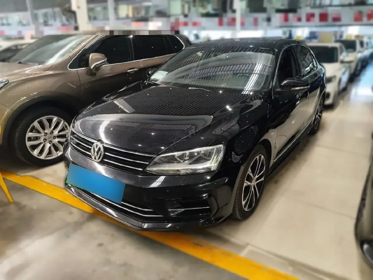 2016 Volkswagen Sagitar 1.4T 150HP L4 7DCT