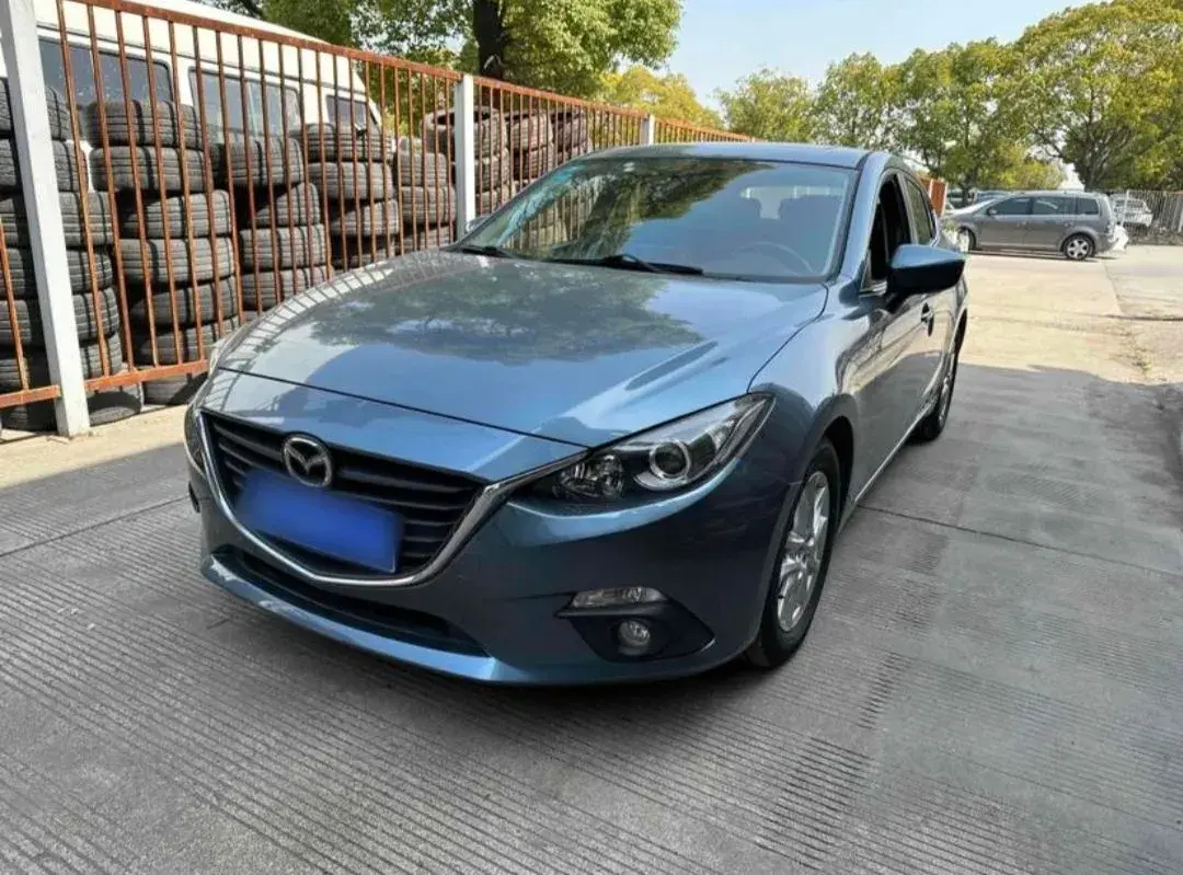 2014 Mazda 3 Axela 1.5L 117HP L4 6AT
