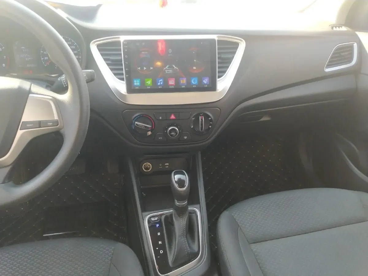 2017 Hyundai Verna RV 1.4L 100HP L4 6AT,autocango,china used car exporter,china ev exporter,chinese used car exporter,chinese used ev exporter