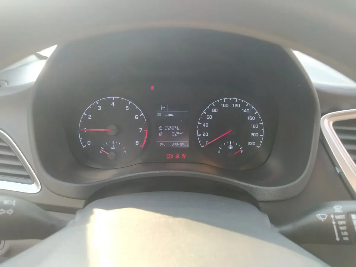 2017 Hyundai Verna RV 1.4L 100HP L4 6AT,autocango,china used car exporter,china ev exporter,chinese used car exporter,chinese used ev exporter