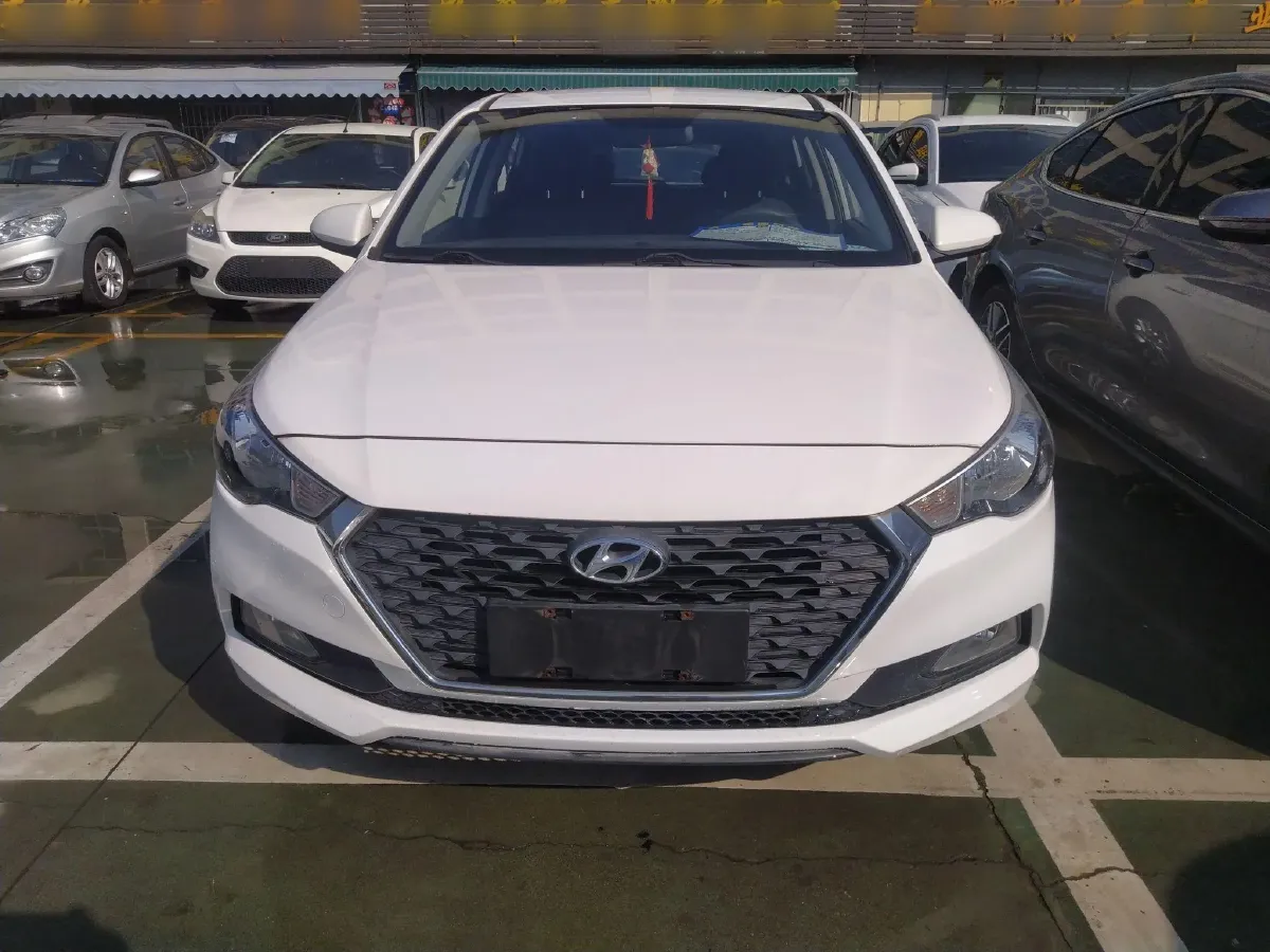 2017 Hyundai Verna RV 1.4L 100HP L4 6AT,autocango,china used car exporter,china ev exporter,chinese used car exporter,chinese used ev exporter