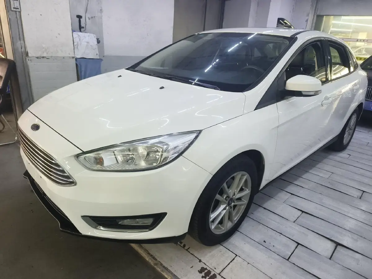 2017 Ford Focus 1.6L 125HP L4 6DCT