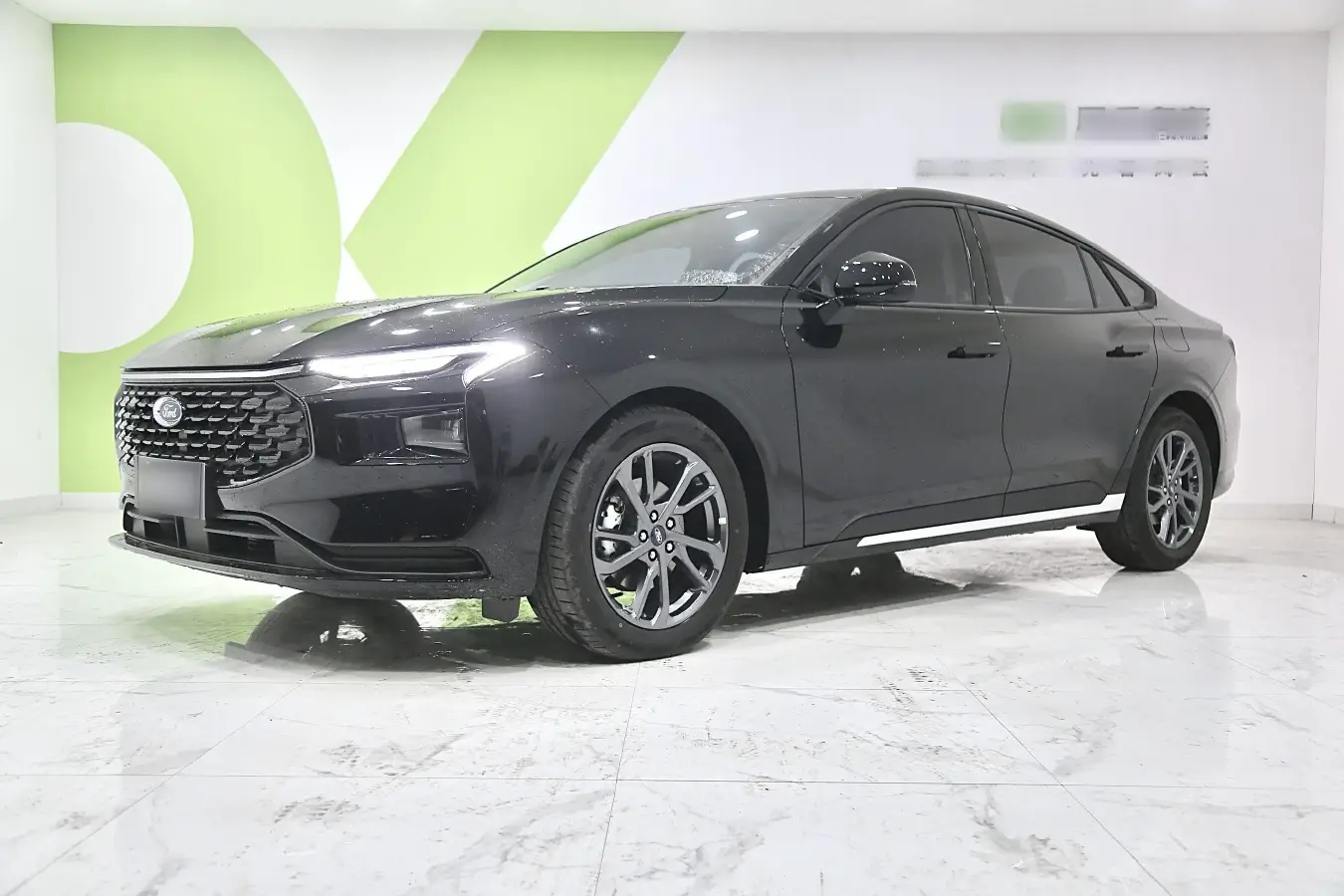 2025 Ford Mondeo 2.0T 254HP L4 8AT