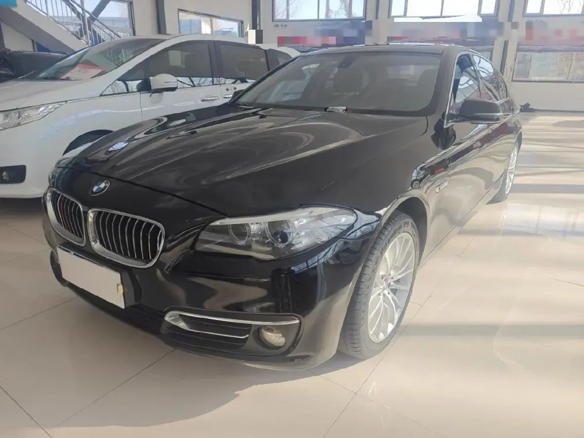 2014 BMW 5 Series 2.0T 218HP L4 8AT