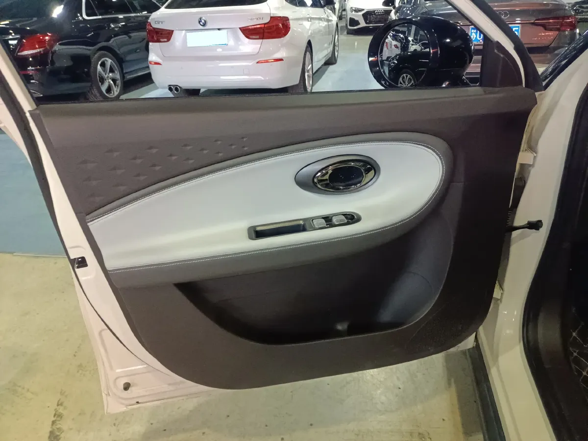 2023 JAC EV YiWei 3 BEV 51.5KWH,autocango,china used car exporter,china ev exporter,chinese used car exporter,chinese used ev exporter