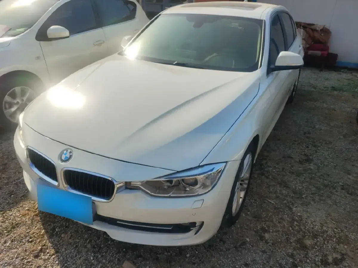 2015 BMW 3 Series 2.0T 184HP L4 8AT