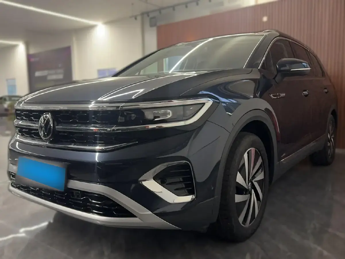 2022 Volkswagen Talagon 2.0T 220HP L4 7DCT