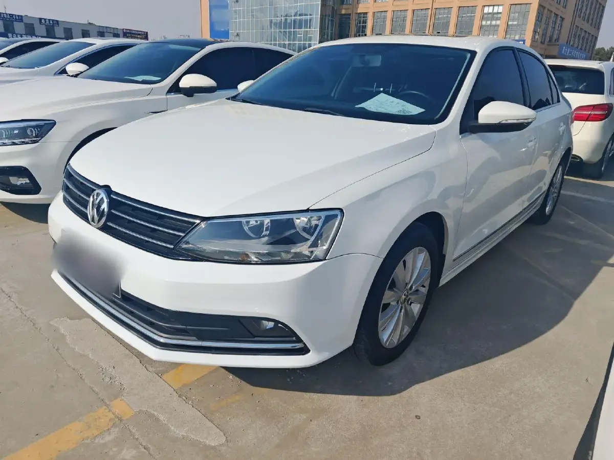 2015 Volkswagen Sagitar 1.6L 110HP L4 6AT