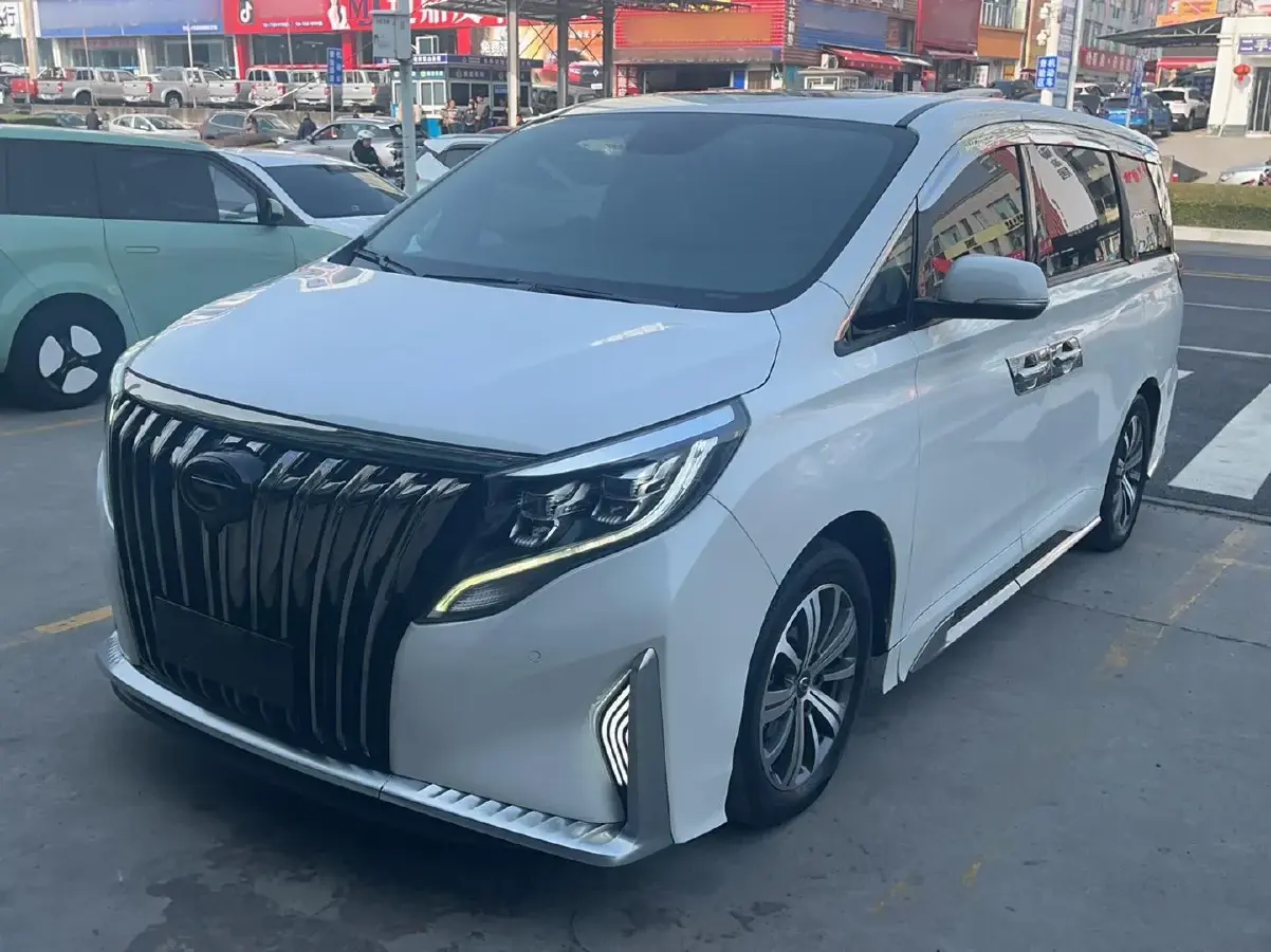 2020 GAC Trumpchi M8 2.0T 252HP L4 8AT