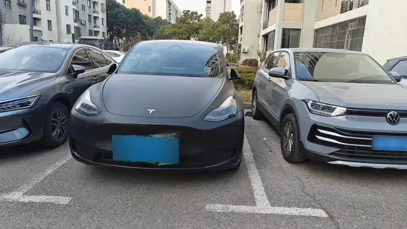 2022 Tesla Model Y BEV 60KWH