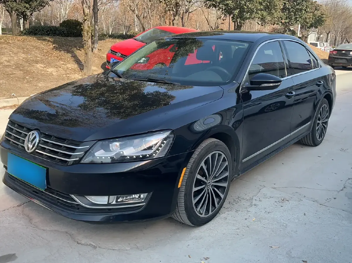 2014 Volkswagen Passat 1.8T 160HP L4 7DCT