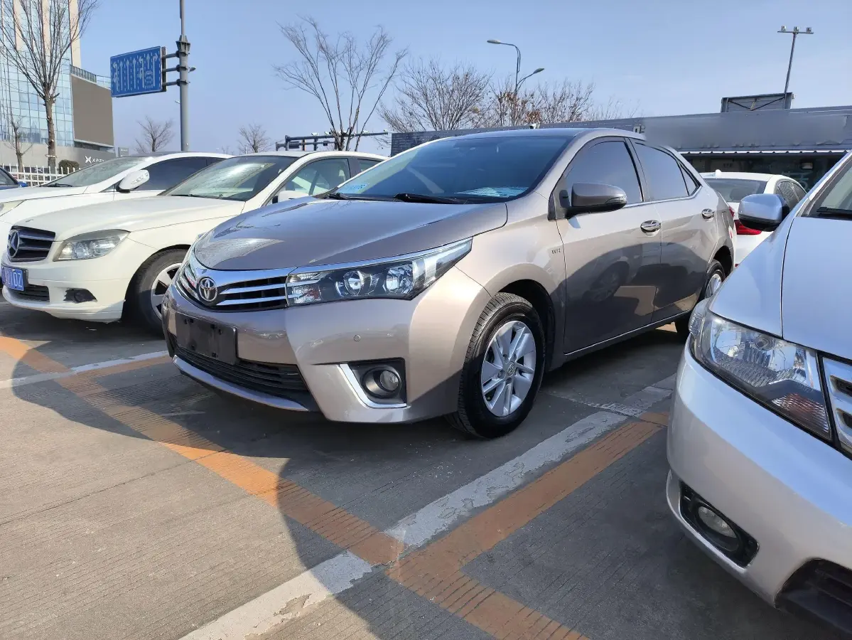2014 Toyota Corolla 1.6L 122HP L4 CVT