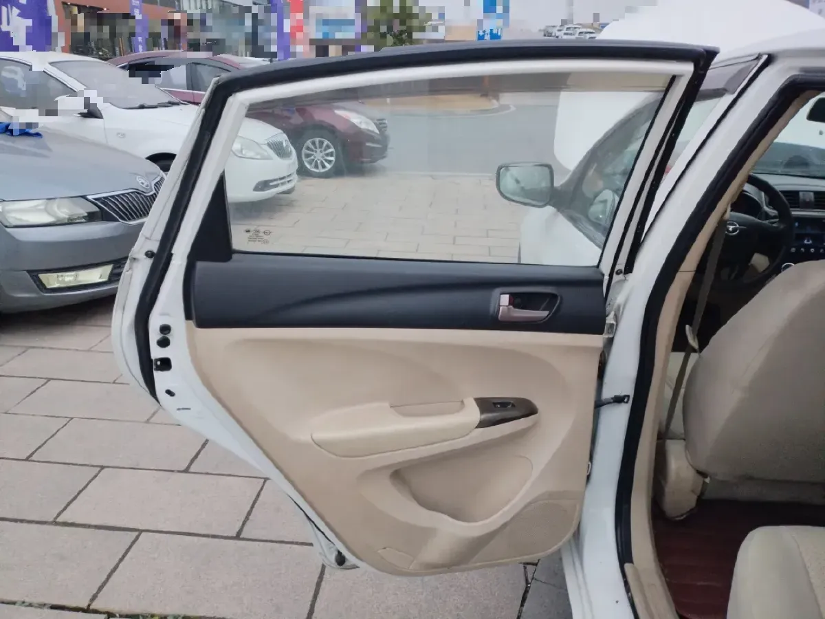2015 HaiMa M3 1.5L 112HP L4 5MT,autocango,china used car exporter,china ev exporter,chinese used car exporter,chinese used ev exporter