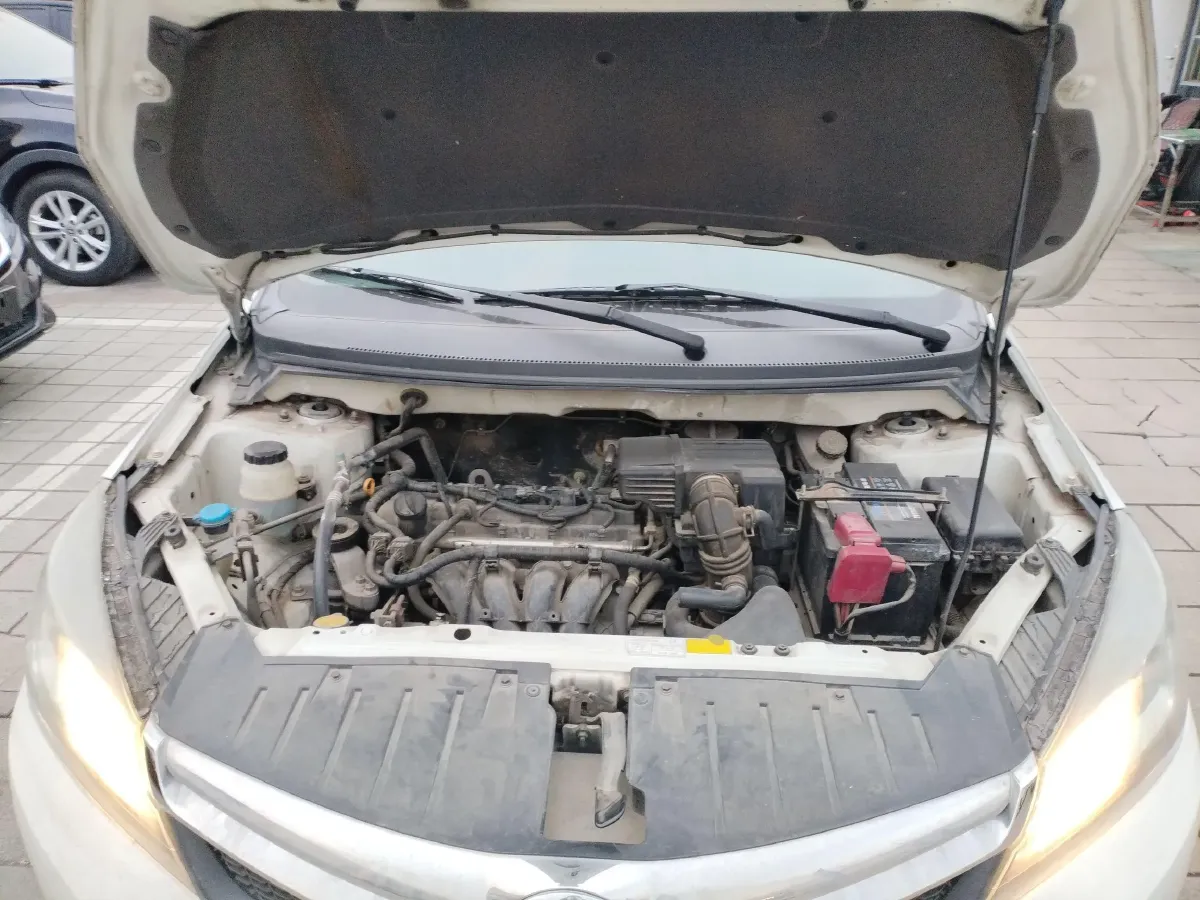 2015 HaiMa M3 1.5L 112HP L4 5MT,autocango,china used car exporter,china ev exporter,chinese used car exporter,chinese used ev exporter