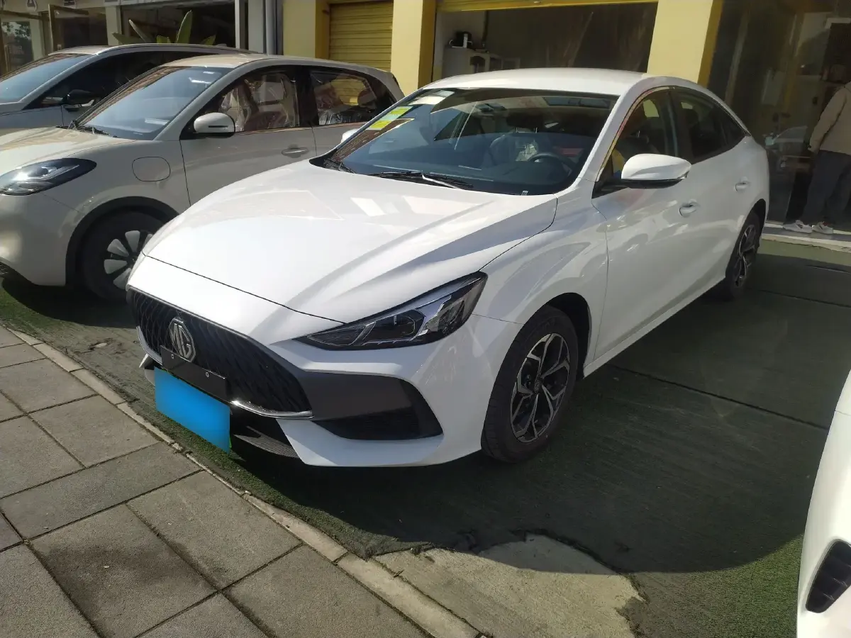 2023 MG 5 1.5L 129HP L4 5MT