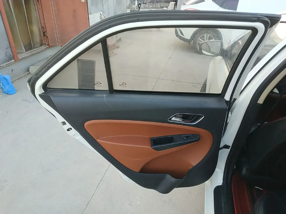 2016 Geely KingKong 1.5L 102HP L4 5MT,autocango,china used car exporter,china ev exporter,chinese used car exporter,chinese used ev exporter