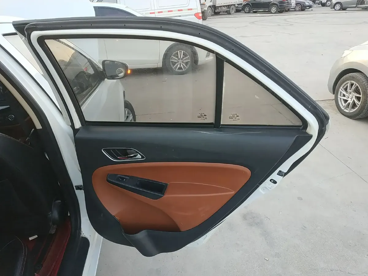 2016 Geely KingKong 1.5L 102HP L4 5MT,autocango,china used car exporter,china ev exporter,chinese used car exporter,chinese used ev exporter