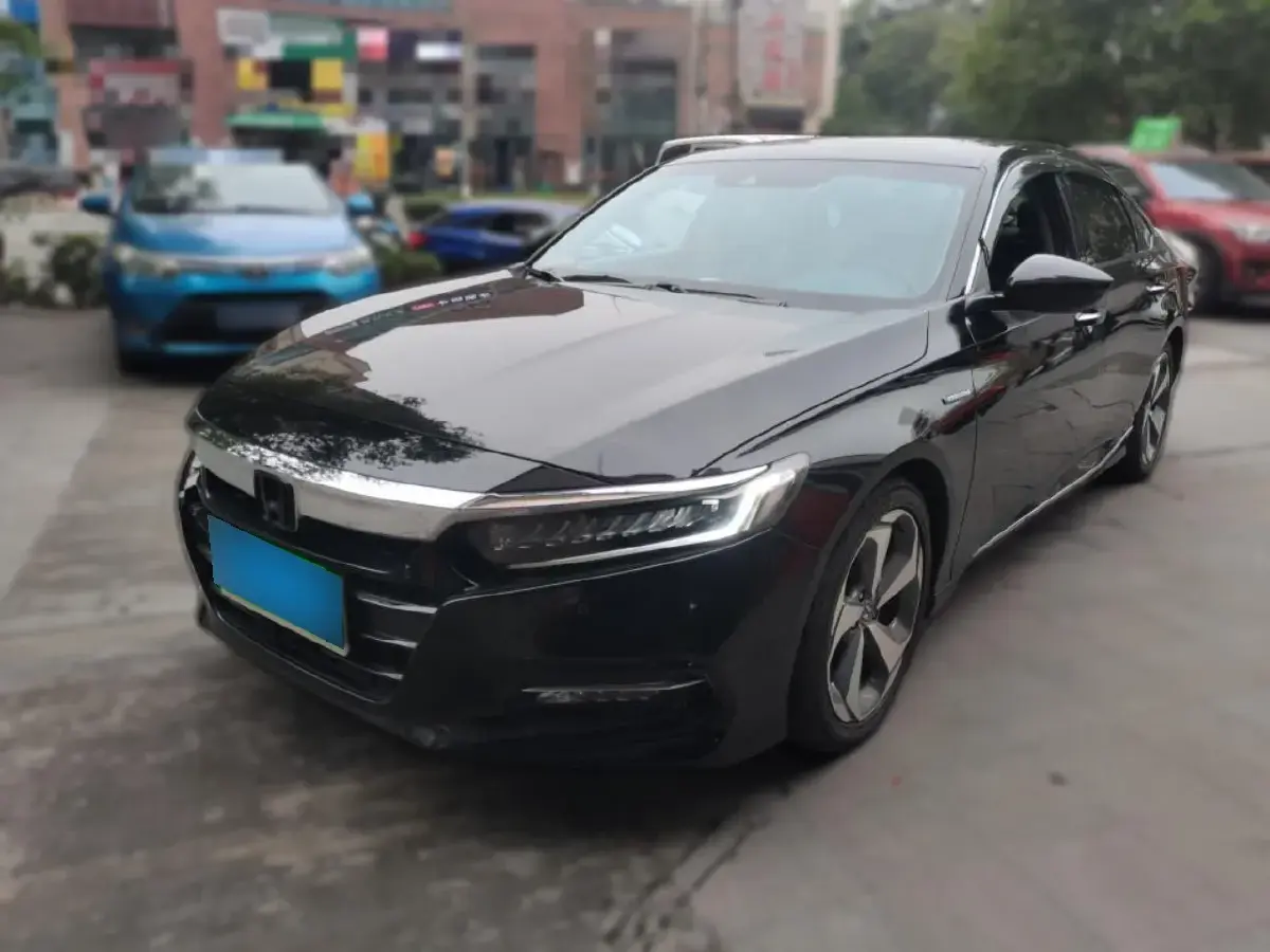 2018 Honda Accord 2.0L 146HP L4 E-CVT Hybrid